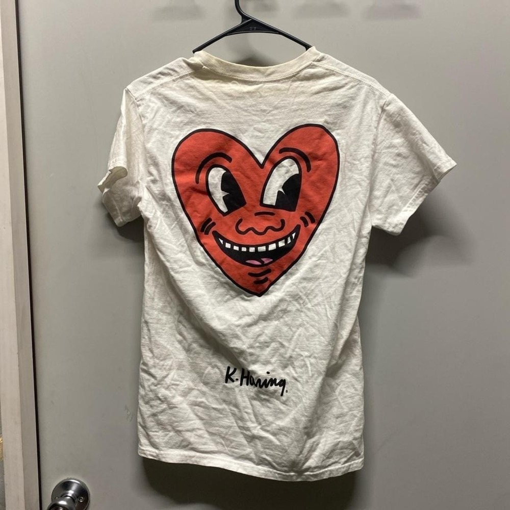 Small Keith Haring White Shirt Heart Smiling - Picture 2 of 4